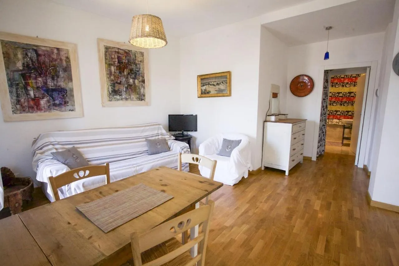 Апартаменты Nel Cuore Di Porto Azzurro - Goelba