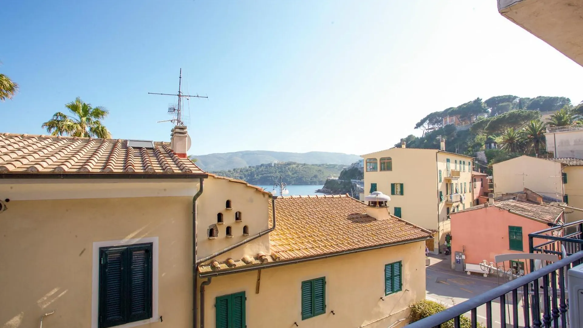 Nel Cuore Di Porto Azzurro - Goelba Италия
